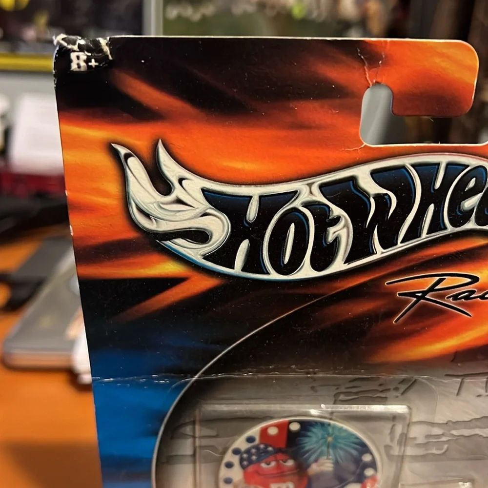 Hot Wheels Racing 1:64 Scale M&M’S car with Pit Board from 2001
